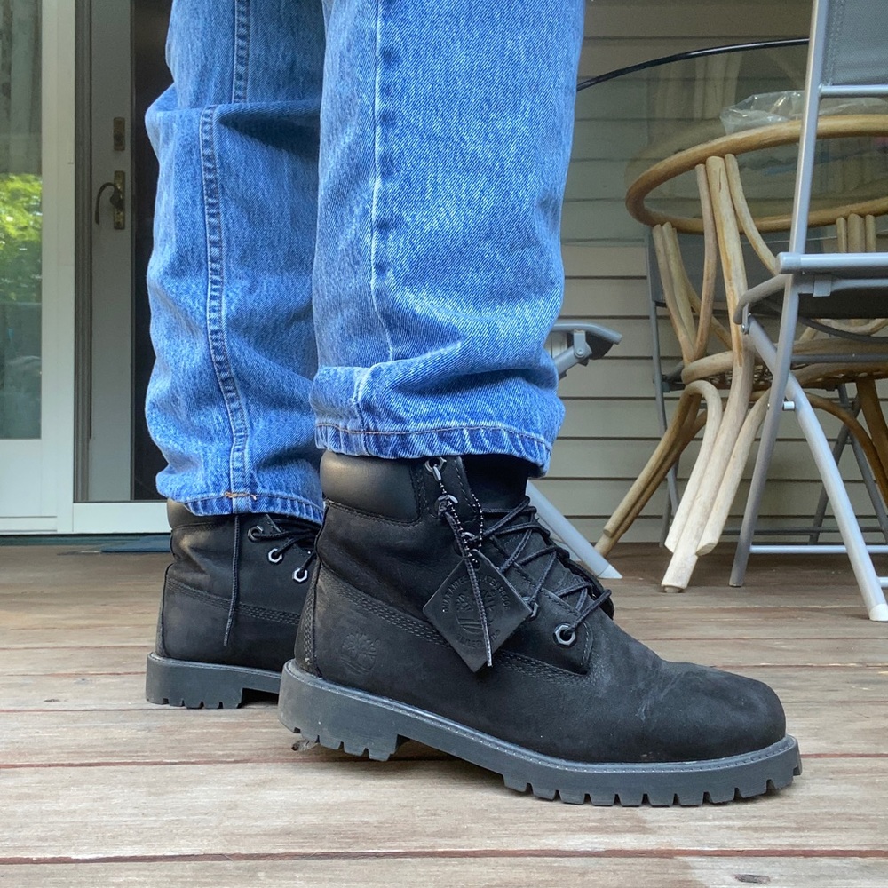 Women’s/kids black timberlands